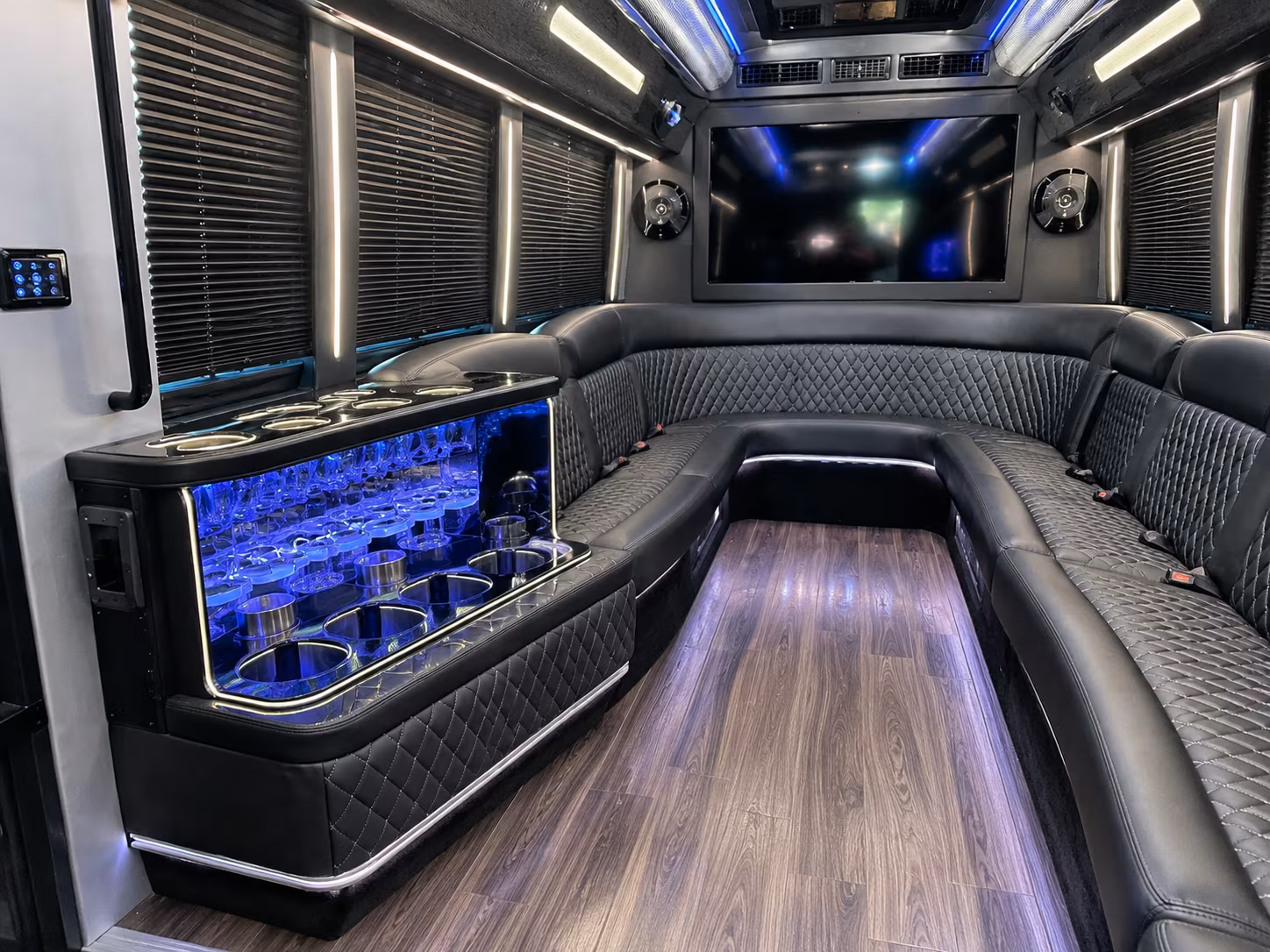 concert bus rentals for large groups heading to american airlines center